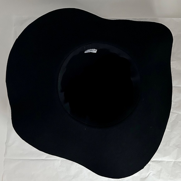 Olive & Pique black felt hat floppy wide rim feather band - Picture 5 of 5